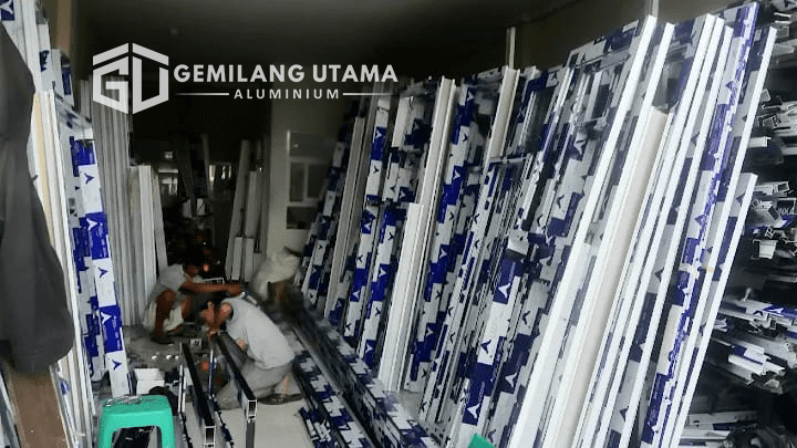 Jasa pasang kusen aluminium Banjarsari